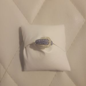 Silver ring size 7 with purple crystals 💜